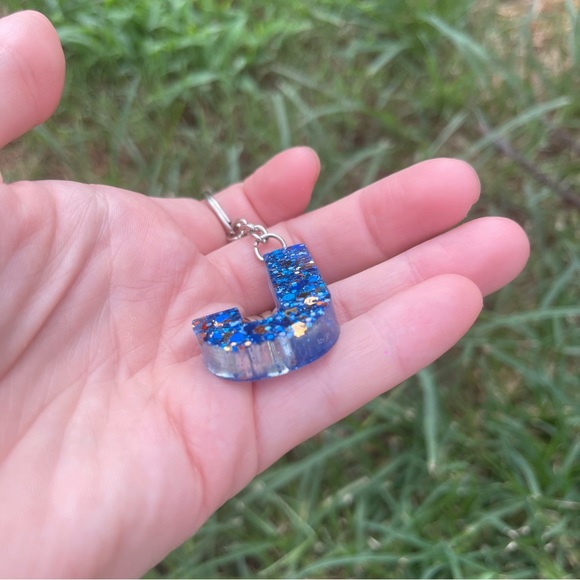 Blue Glittery Initial Keychain J Handmade With Resin - Picture 4 of 5
